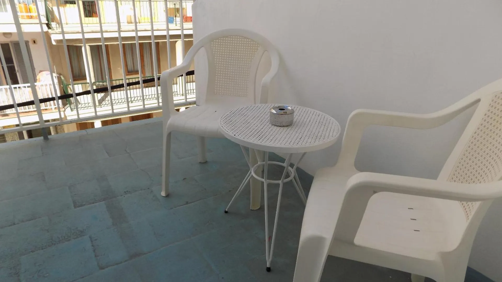 Hostal Villa Maruja إل أرينال إسبانيا