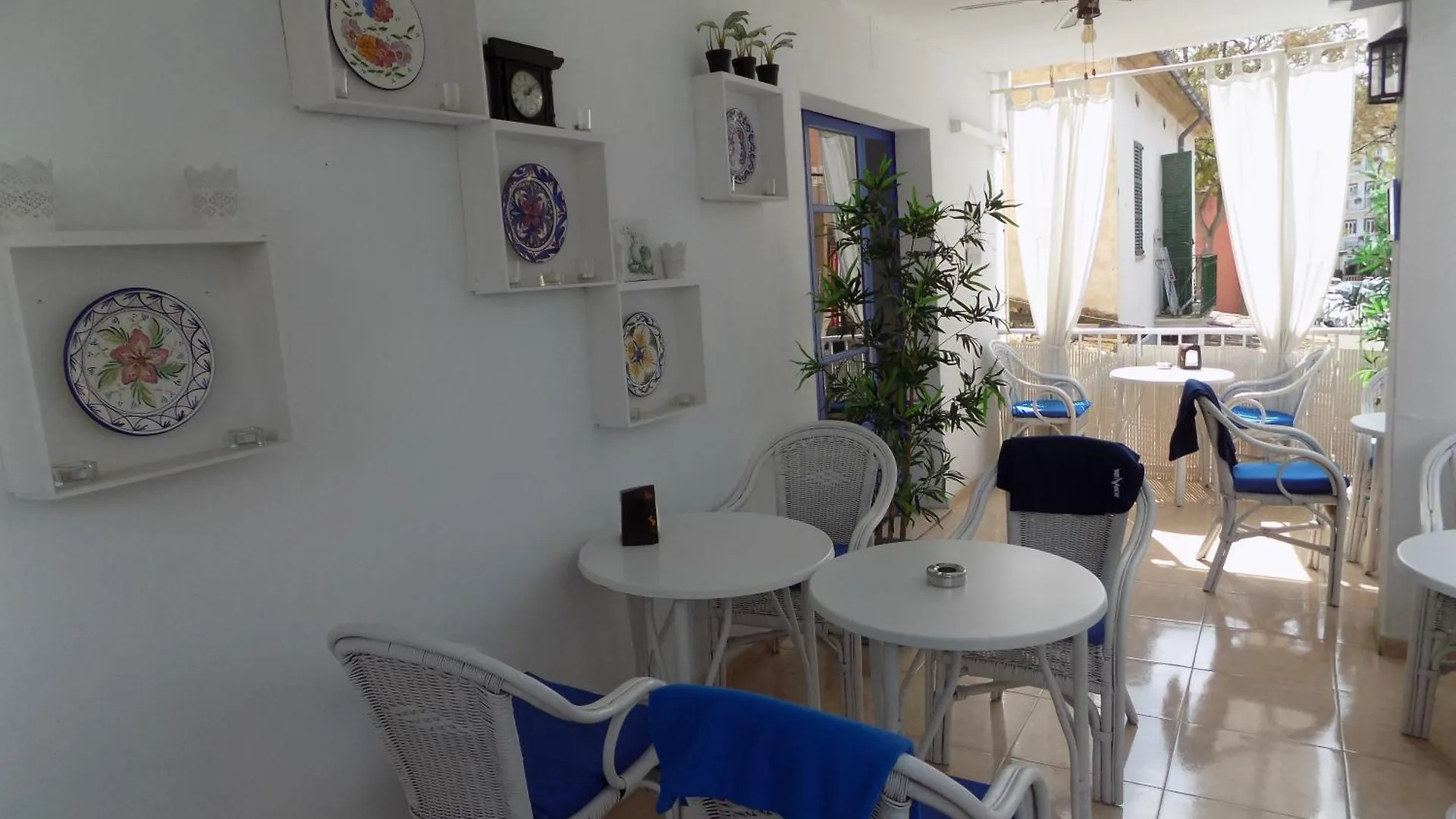 فندق Hostal Villa Maruja إل أرينال