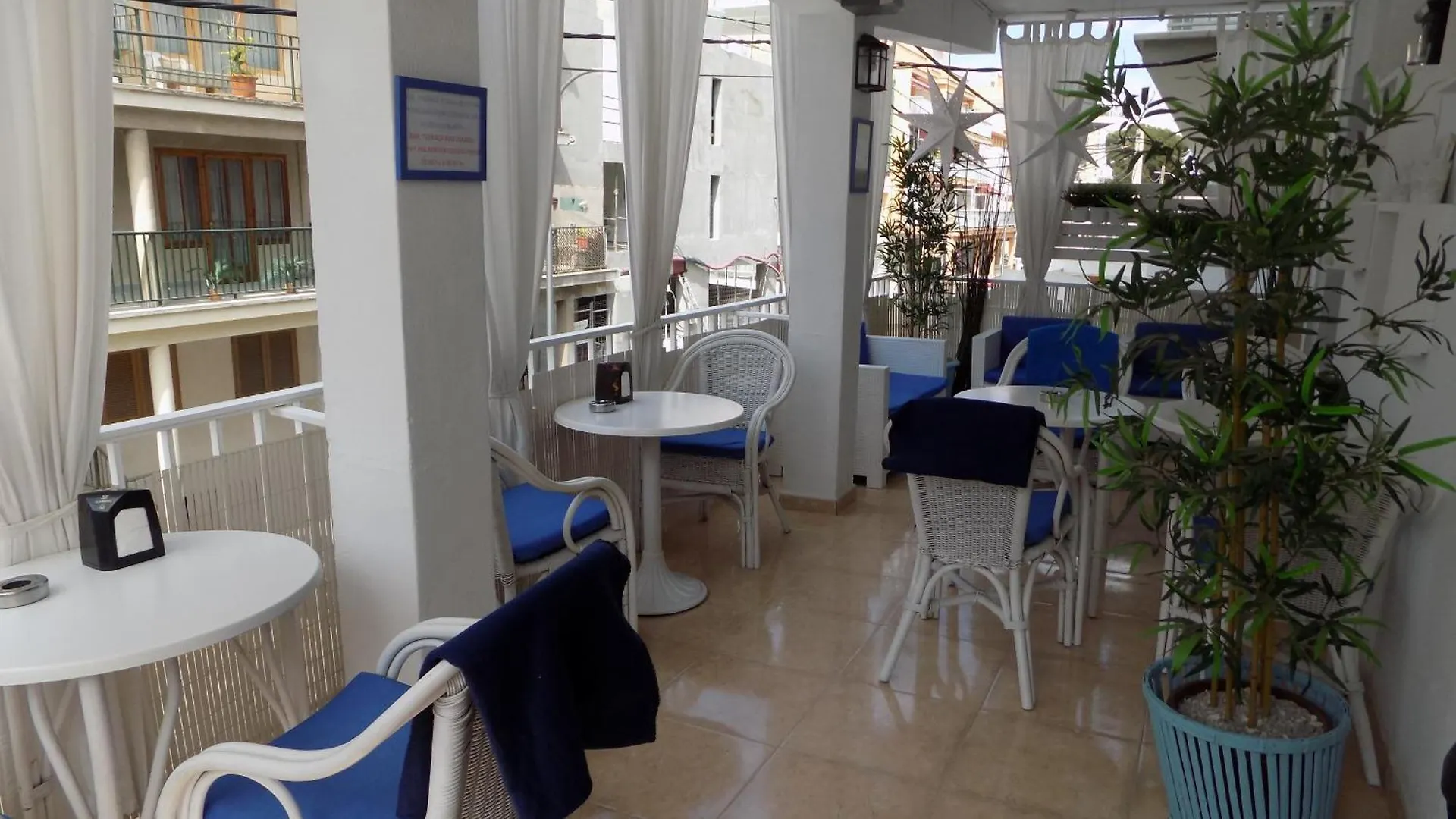 Hostal Villa Maruja El Arenal  Hotel