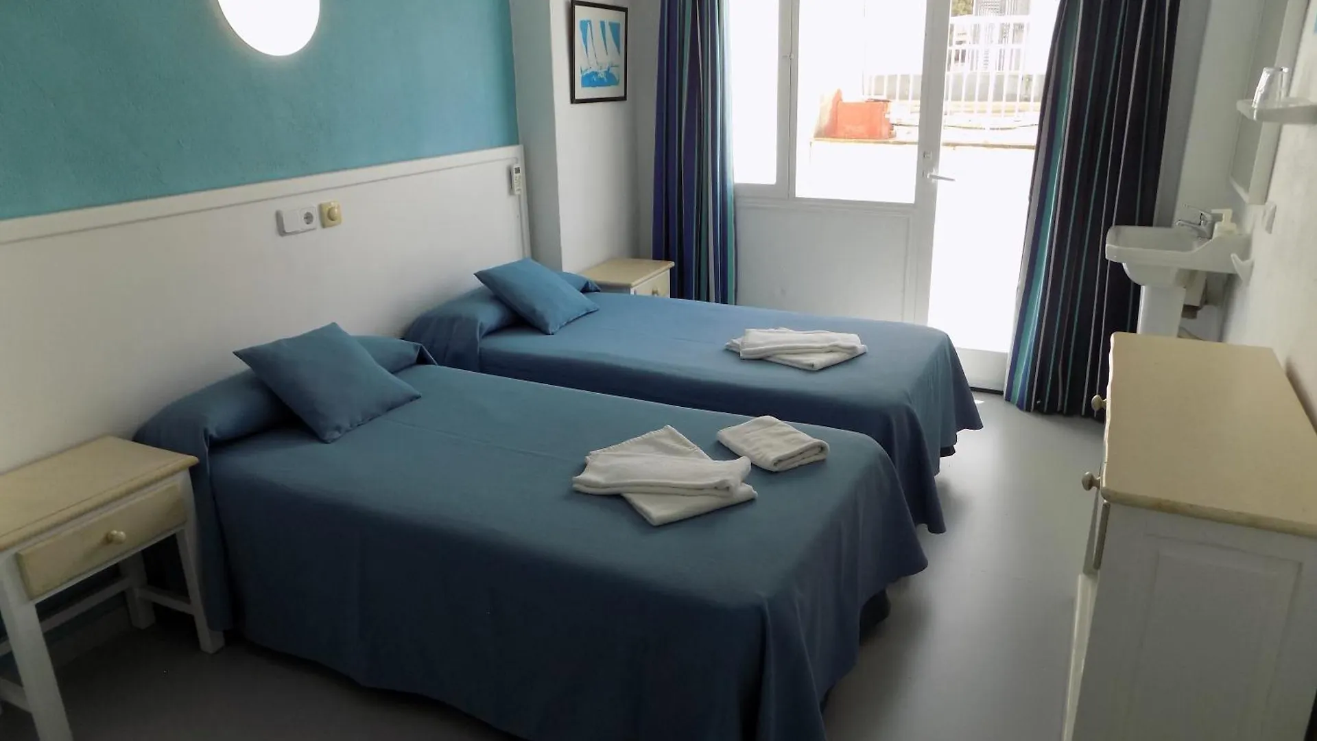 Hostal Villa Maruja إل أرينال 0*,  إسبانيا
